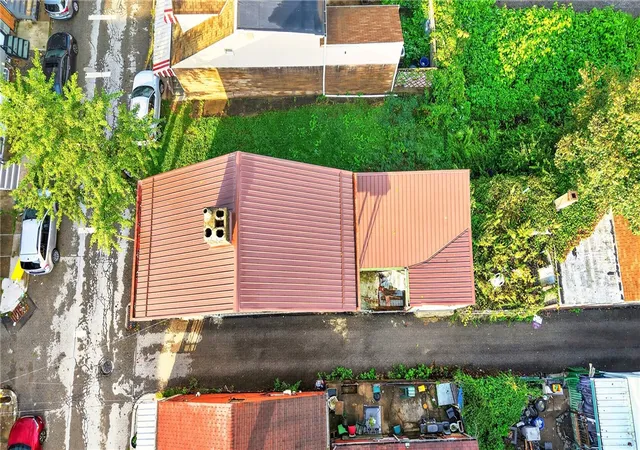 Photo 3 of Single family home for sale at 854 Suismon St, East Allegheny, PA 15212 | MLS# 1773547 | Listing updated on 2026-09-09
