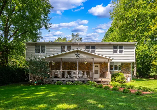 Single family home for sale at 202 Quail Rd, Connoquenessing Twp, PA 16033 | MLS# 1773746