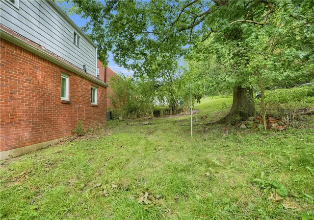 Photo 3 of Single family home for sale at 2840 Mckelvey Rd, Braddock Hills, PA 15221 | MLS# 1772658 | Listing updated on 2026-09-14