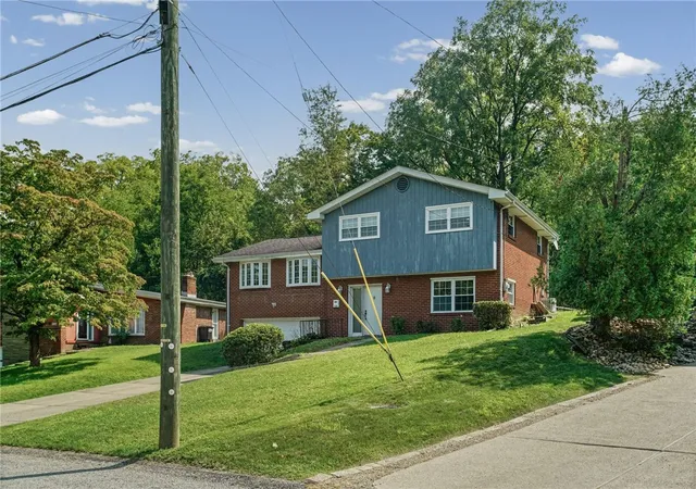Photo 2 of Single family home for sale at 1150 Colgate Dr, Monroeville, PA 15146 | MLS# 1773741 | Listing updated on 2026-09-13