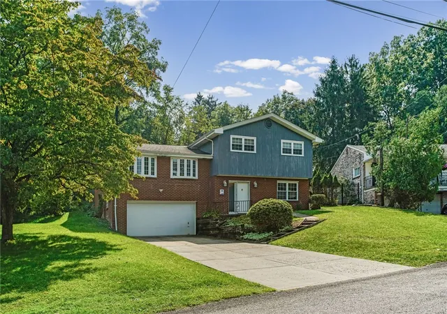 Photo 3 of Single family home for sale at 1150 Colgate Dr, Monroeville, PA 15146 | MLS# 1773741 | Listing updated on 2026-09-13