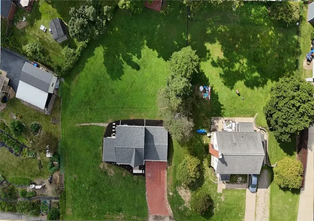 Photo 2 of Single family home for sale at 118 Clinton Ave, Lower Burrell, PA 15068 | MLS# 1773362 | Listing updated on 2026-09-16