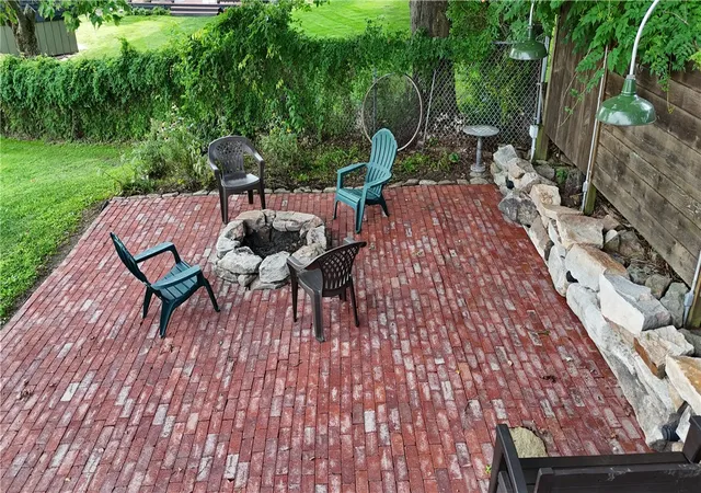 Photo 3 of Single family home for sale at 118 Clinton Ave, Lower Burrell, PA 15068 | MLS# 1773362 | Listing updated on 2026-09-16