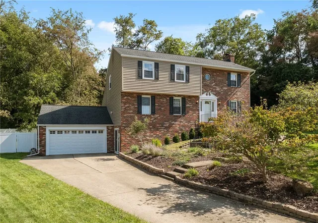 Photo 1 of Single family home for sale at 224 Lakeside Dr, Robinson Twp, PA 15136 | MLS# 1773600 | Listing updated on 2026-09-16