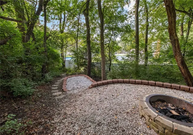 Photo 3 of Single family home for sale at 224 Lakeside Dr, Robinson Twp, PA 15136 | MLS# 1773600 | Listing updated on 2026-09-16