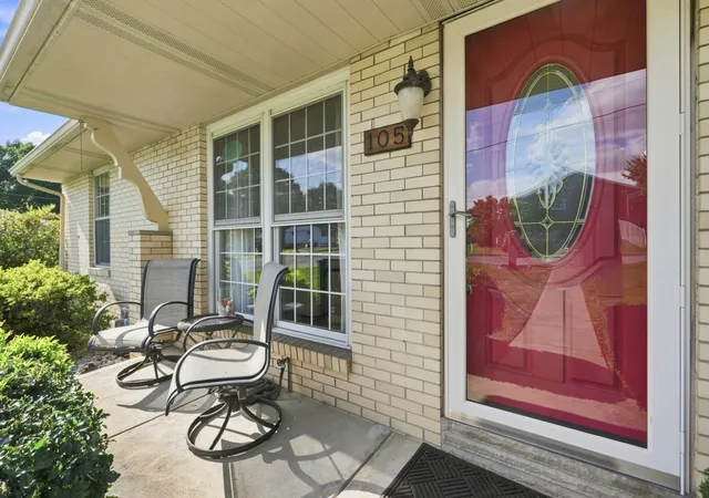 Photo 2 of Single family home for sale at 105 Louis Ct, Stowe Twp, PA 15136 | MLS# 1773758 | Listing updated on 2026-09-13