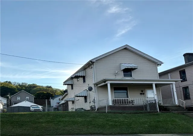 Photo 2 of Single family home for sale at 1107 Crest Ave, Charleroi Boro, PA 15022 | MLS# 1773761 | Listing updated on 2026-09-09