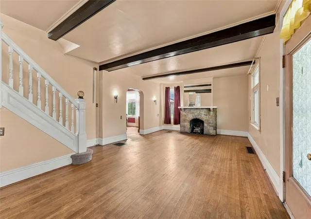 Photo 4 of Single family home for sale at 721 Maple St, Coraopolis, PA 15108 | MLS# 1773424 | Listing updated on 2026-09-09