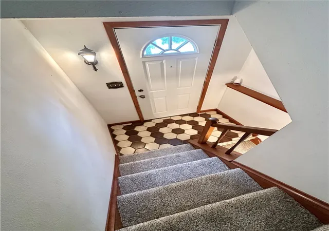 Photo 2 of Townhouse for sale at 1056 Cranston Dr, City Of Greensburg, PA 15601 | MLS# 1773751 | Listing updated on 2026-09-10
