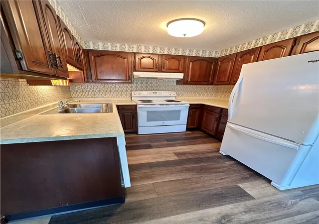 Photo 3 of Townhouse for sale at 1056 Cranston Dr, City Of Greensburg, PA 15601 | MLS# 1773751 | Listing updated on 2026-09-10