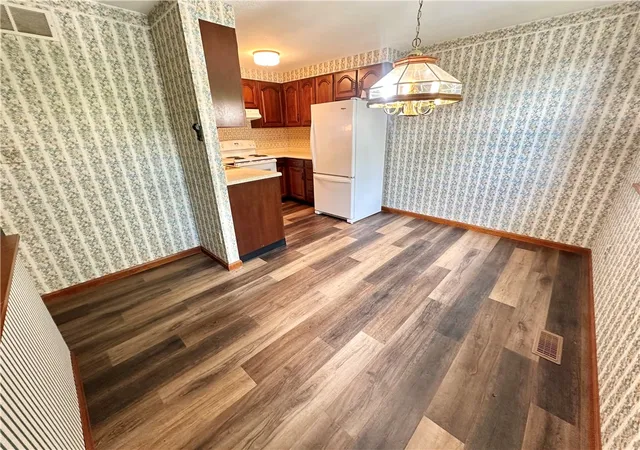 Photo 3 of Townhouse for sale at 1056 Cranston Dr, City Of Greensburg, PA 15601 | MLS# 1773751 | Listing updated on 2026-09-10