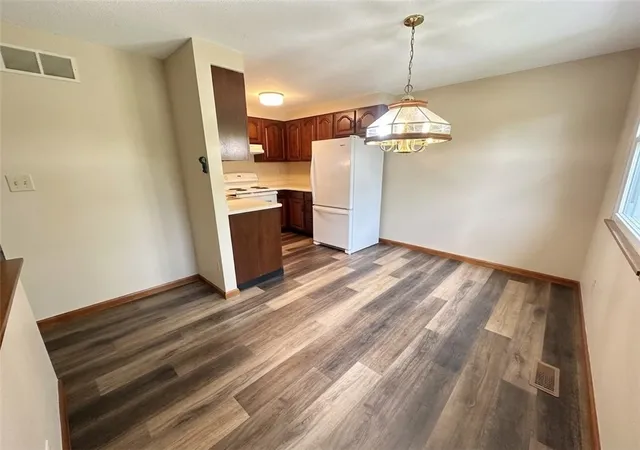 Photo 4 of Townhouse for sale at 1056 Cranston Dr, City Of Greensburg, PA 15601 | MLS# 1773751 | Listing updated on 2026-09-10