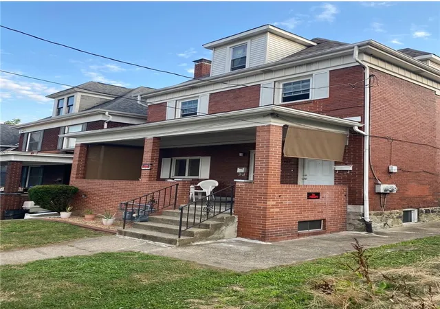 Photo 2 of Multi family home for sale at 522 Patton Ave, Jeannette, PA 15644 | MLS# 1773733 | Listing updated on 2026-09-10