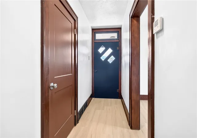 Photo 3 of Single family home for sale at 423 Franklin Ave, Canonsburg, PA 15317 | MLS# 1773523 | Listing updated on 2026-09-09
