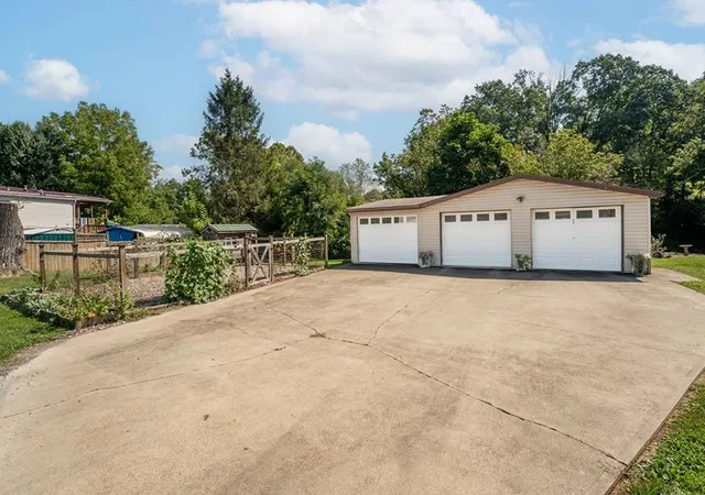 Photo 3 of Sale Pending at 104 Dunkard Ave, Kirby/mt.morris, PA 15349 | MLS# 1773785 | Listing updated on 2026-09-12