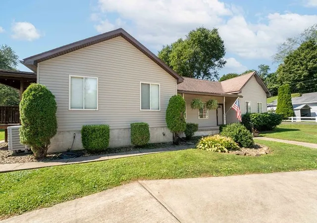 Photo 3 of Sale Pending at 104 Dunkard Ave, Kirby/mt.morris, PA 15349 | MLS# 1773785 | Listing updated on 2026-09-12