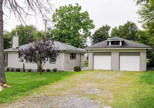Single family home for sale at 3855 Mount Royal Blvd, Hampton, PA 15101 | MLS# 1773630