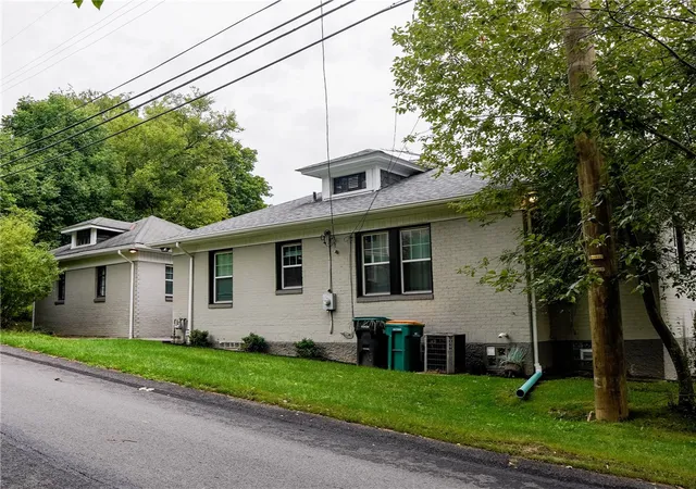 Photo 2 of Single family home for sale at 3855 Mount Royal Blvd, Hampton, PA 15101 | MLS# 1773630 | Listing updated on 2026-09-12