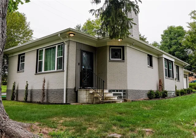 Photo 3 of Single family home for sale at 3855 Mount Royal Blvd, Hampton, PA 15101 | MLS# 1773630 | Listing updated on 2026-09-12