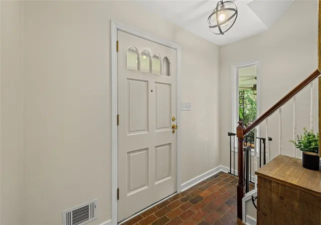 Photo 3 of Single family home for sale at 114 Surrey Ln, Upper St Clair, PA 15241 | MLS# 1773777 | Listing updated on 2026-09-17