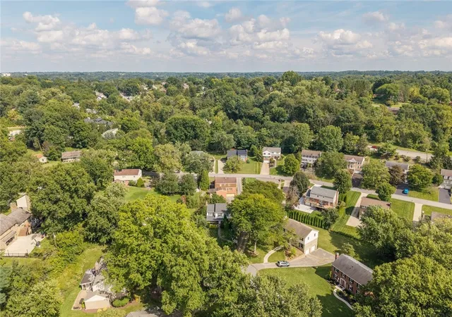 Photo 46 of Single family home for sale at 114 Surrey Ln, Upper St Clair, PA 15241 | MLS# 1773777 | Listing updated on 2026-09-17