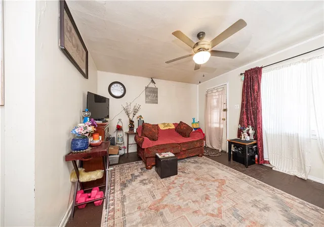 Photo 4 of Single family home for sale at 313 Spaulding St, Aliquippa, PA 15001 | MLS# 1773789 | Listing updated on 2026-09-10