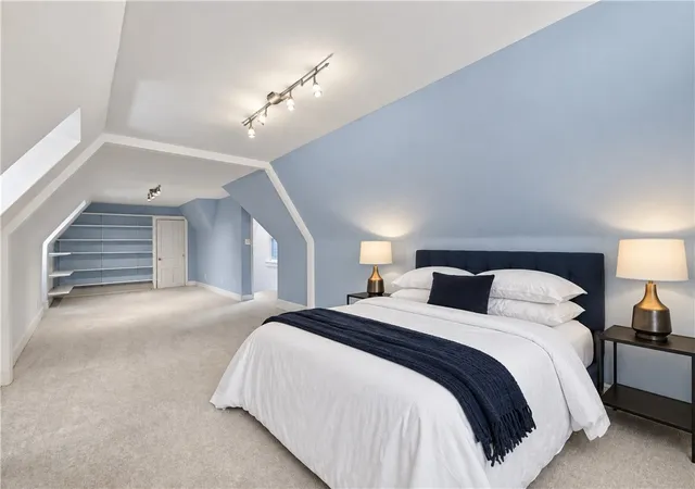 Photo 3 of Single family home for sale at 122 Lincoln Ave, Edgewood, PA 15218 | MLS# 1773589 | Listing updated on 2026-09-19