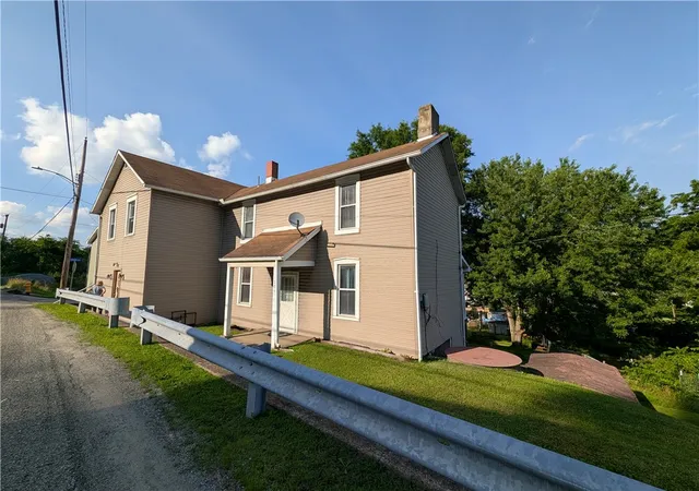 Photo 3 of Single family home for sale at 703 705 Industry Rd, Elizabeth Twp/boro, PA 15018 | MLS# 1773806 | Listing updated on 2026-09-10
