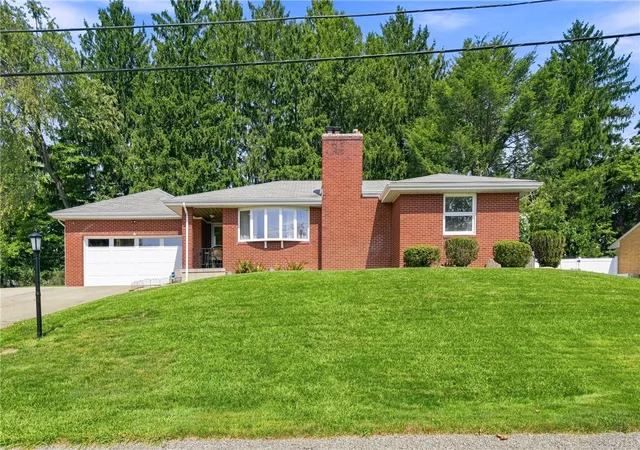 Single family home for sale at 294 Hillcrest Cir, Ross Twp, PA 15237 | MLS# 1773593