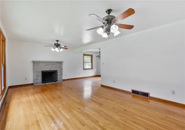 Photo 2 of Single family home for sale at 138 W Sunbury Rd, Center Twp, PA 16001 | MLS# 1773794 | Listing updated on 2026-09-10