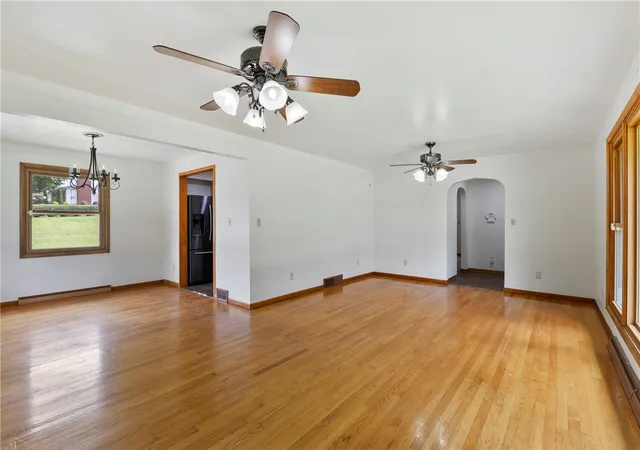 Photo 3 of Single family home for sale at 138 W Sunbury Rd, Center Twp, PA 16001 | MLS# 1773794 | Listing updated on 2026-09-10