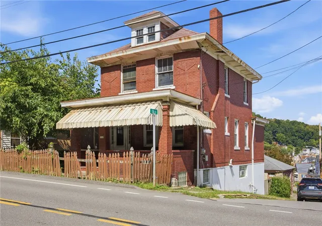 Photo 2 of Single family home for sale at 1300 Pine Holw Rd, Stowe Twp, PA 15136 | MLS# 1773714 | Listing updated on 2026-09-10