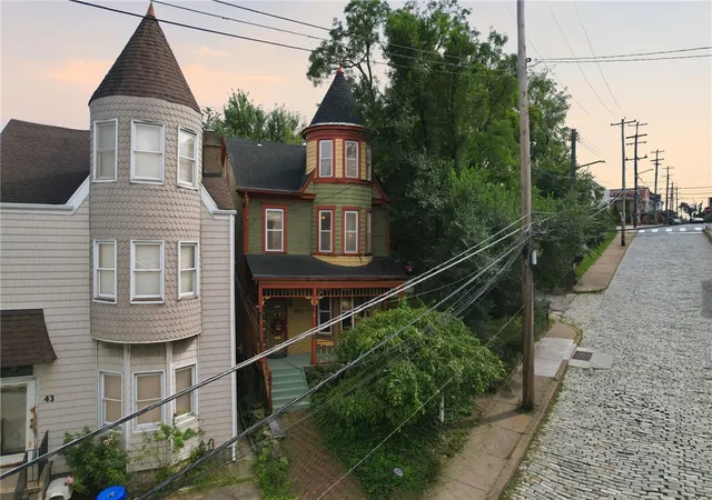 Photo 47 of Single family home for sale at 45 Wyoming St, Mt Washington, PA 15211 | MLS# 1773609 | Listing updated on 2026-09-14