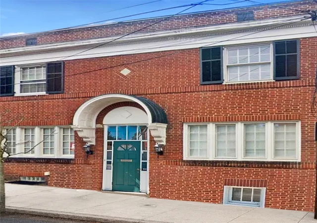 Photo 1 of Townhouse for sale at 930 Bellefonte St, Shadyside, PA 15232 | MLS# 1773821 | Listing updated on 2026-09-12