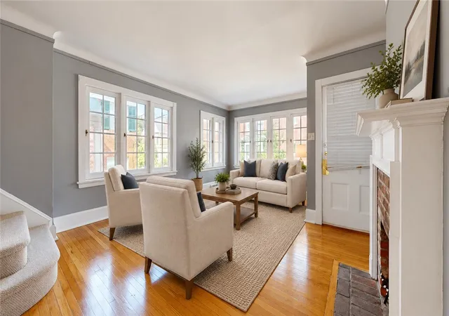 Photo 4 of Townhouse for sale at 930 Bellefonte St, Shadyside, PA 15232 | MLS# 1773821 | Listing updated on 2026-09-12