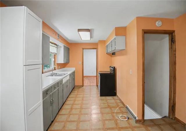 Photo 2 of Single family home for sale at 4100 Stewart Dr, South Pymatuning Twp, PA 16150 | MLS# 1773308 | Listing updated on 2026-09-10