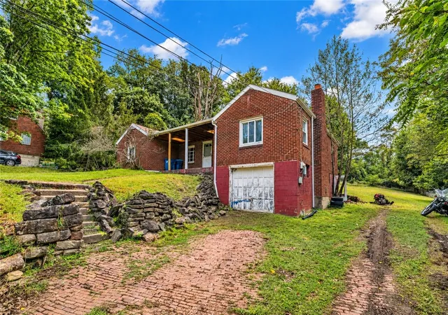 Photo 2 of Single family home for sale at 309 Duff Rd, Penn Hills, PA 15235 | MLS# 1773836 | Listing updated on 2026-09-10