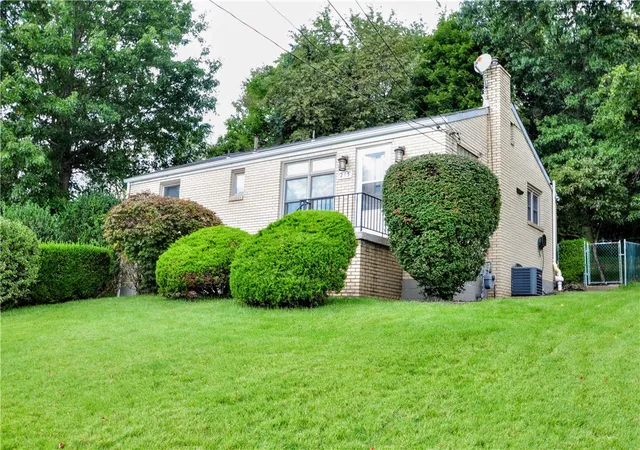Photo 3 of Single family home for sale at 245 Revo Rd, Baldwin Boro, PA 15236 | MLS# 1773721 | Listing updated on 2026-10-13