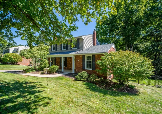 Photo 2 of Single family home for sale at 1282 Old Meadow Rd, Upper St Clair, PA 15241 | MLS# 1773622 | Listing updated on 2026-09-24