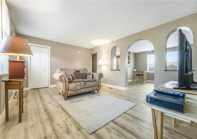 Photo 3 of Single family home for sale at 7326 Green Meadow Dr, Imperial, PA 15126 | MLS# 1773812 | Listing updated on 2026-09-12