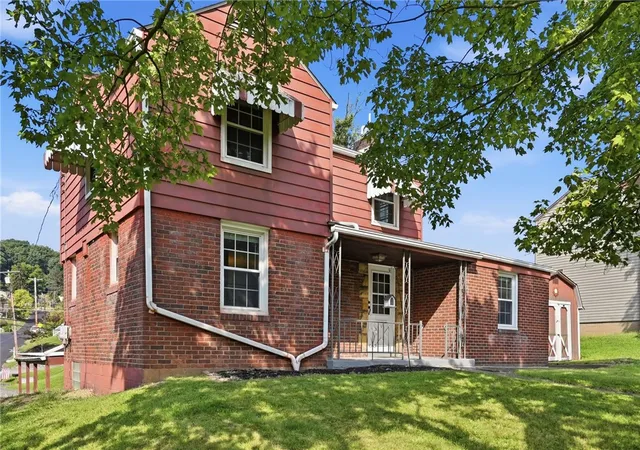 Photo 2 of Single family home for sale at 241 Soose Rd, Shaler, PA 15209 | MLS# 1773844 | Listing updated on 2026-09-11
