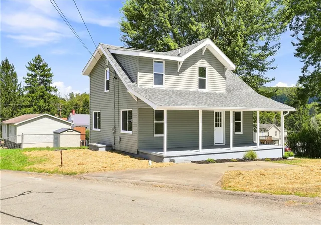 Photo 3 of Single family home for sale at 466 Old Route 51, Menallen Twp, PA 15480 | MLS# 1773823 | Listing updated on 2026-09-14