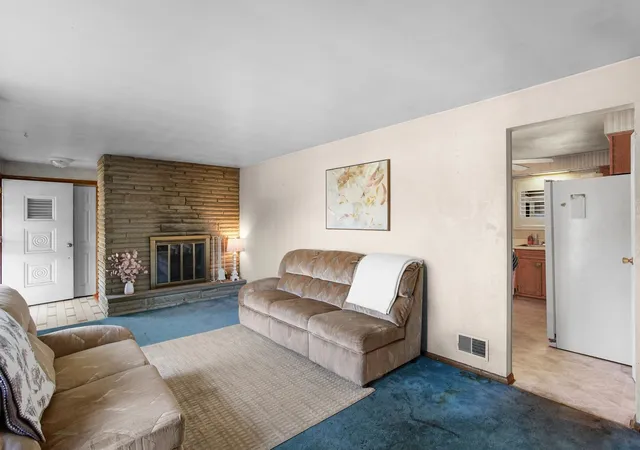 Photo 2 of Single family home for sale at 211 Halsey Dr, Mc Keesport, PA 15132 | MLS# 1773846 | Listing updated on 2026-10-13