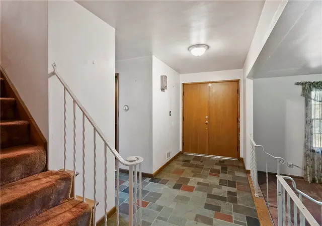 Photo 3 of Single family home for sale at 480 Roosevelt Rd, Kilbuck Twp, PA 15237 | MLS# 1773586 | Listing updated on 2026-09-19