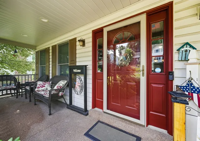 Photo 4 of Single family home for sale at 1089 Redoak Dr, Penn Twp, PA 15636 | MLS# 1773848 | Listing updated on 2026-09-14