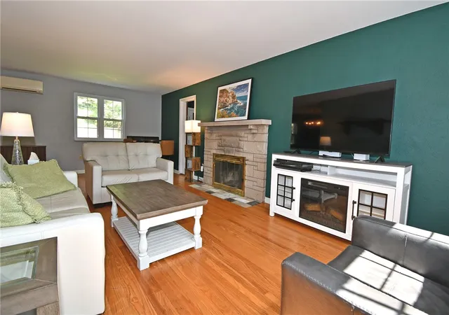 Photo 3 of Single family home for sale at 459 Austin Ave, Mt Lebanon, PA 15243 | MLS# 1773743 | Listing updated on 2026-09-16