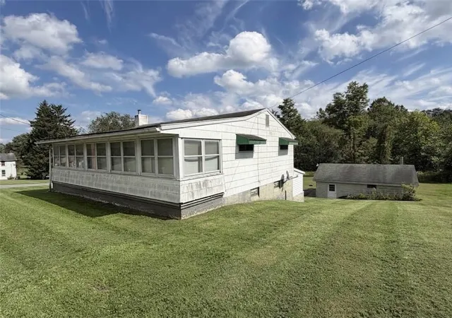Single family home for sale at 3031 W Crawford Ave, Dunbar Twp, PA 15425 | MLS# 1773778