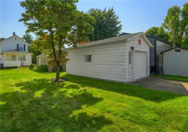 Photo 44 of Single family home for sale at 302 Foch St, Ellwood City, PA 16117 | MLS# 1772701 | Listing updated on 2026-09-12