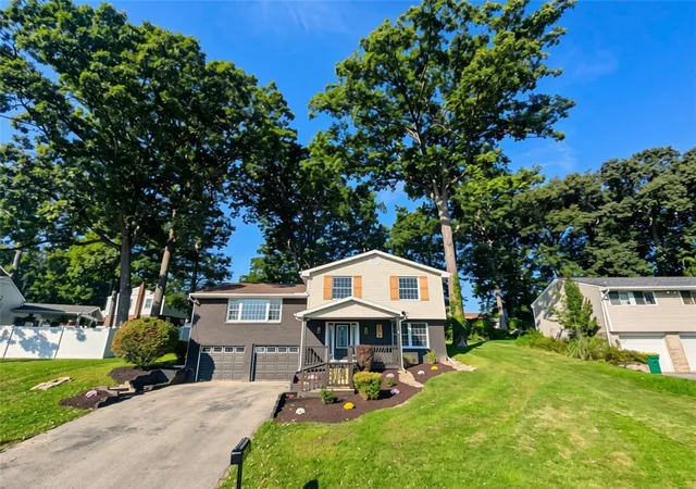Photo 2 of Single family home for sale at 226 Havenhill Dr, Twp Of But Sw, PA 16001 | MLS# 1773816 | Listing updated on 2026-09-10