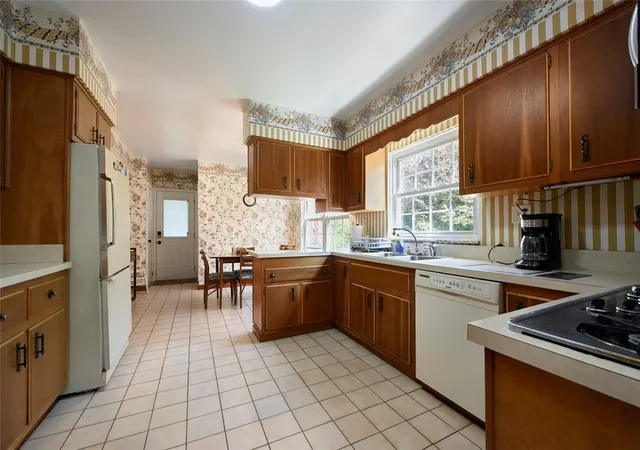 Photo 4 of Single family home for sale at 577 Highland Ave, Wilkins Twp, PA 15145 | MLS# 1773515 | Listing updated on 2026-09-10